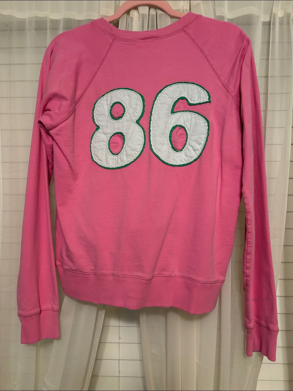 PINK Victoria's Secret 'LOVE PINK' Pullover Sweatshirt in Bright Pink - Picture 2 of 3